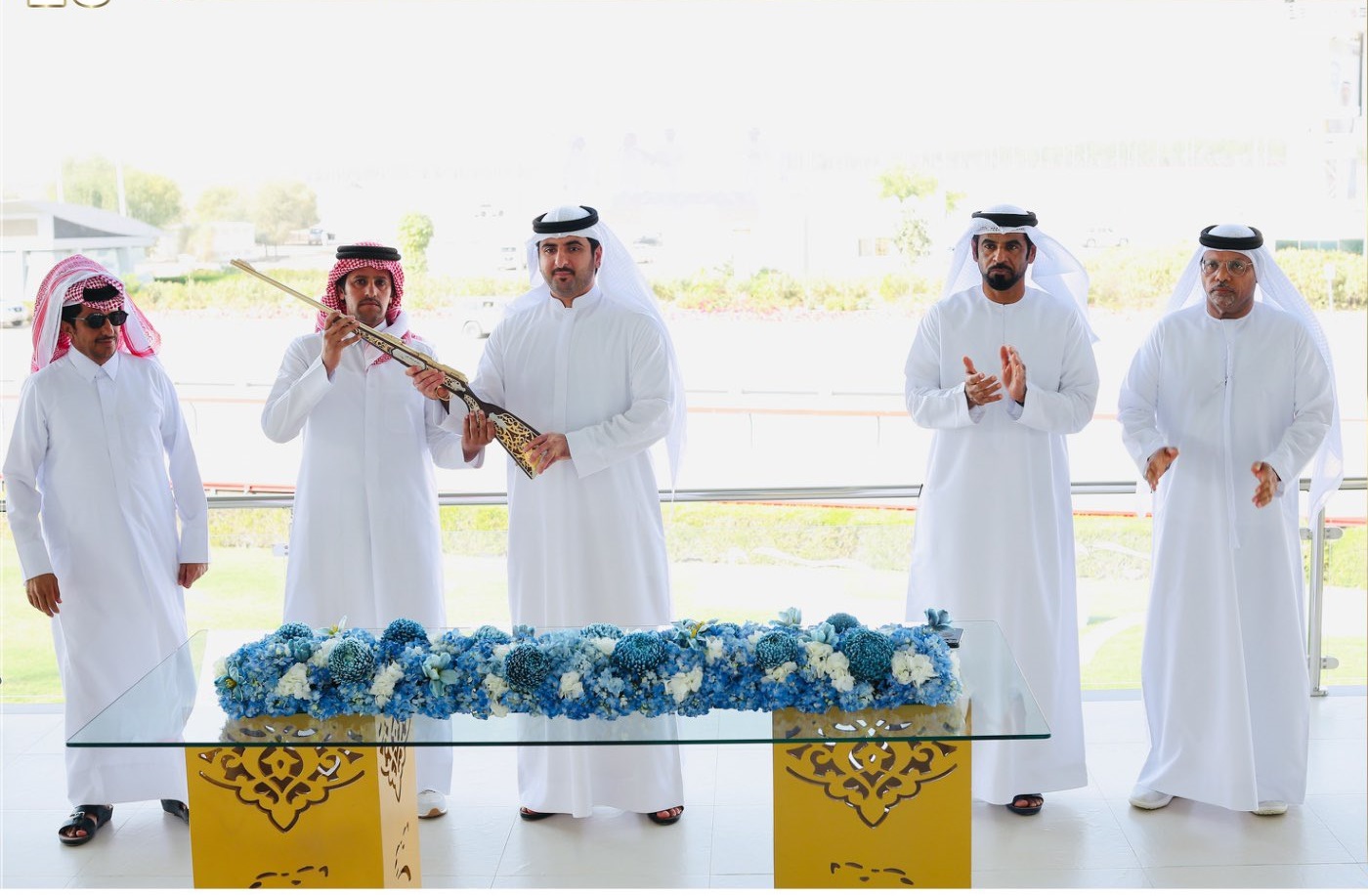 “معتاد” بن انديله يغرد ببندقية الجذاع قعدان في مهرجان ولي عهد دبي